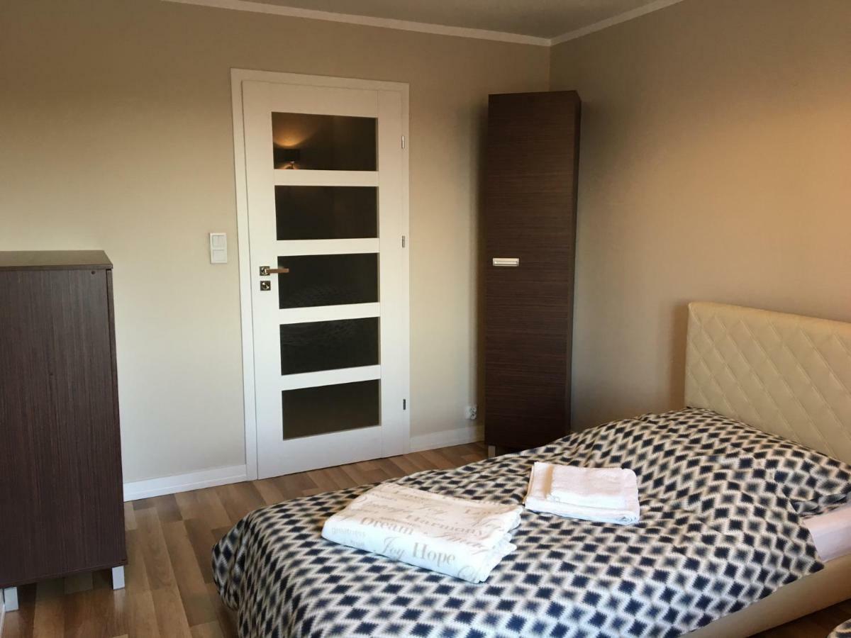Family & Business Elegant Apartments Rynek Centrum Downtown - 2 Bedroom, Balcony, Parking Kielce Kültér fotó