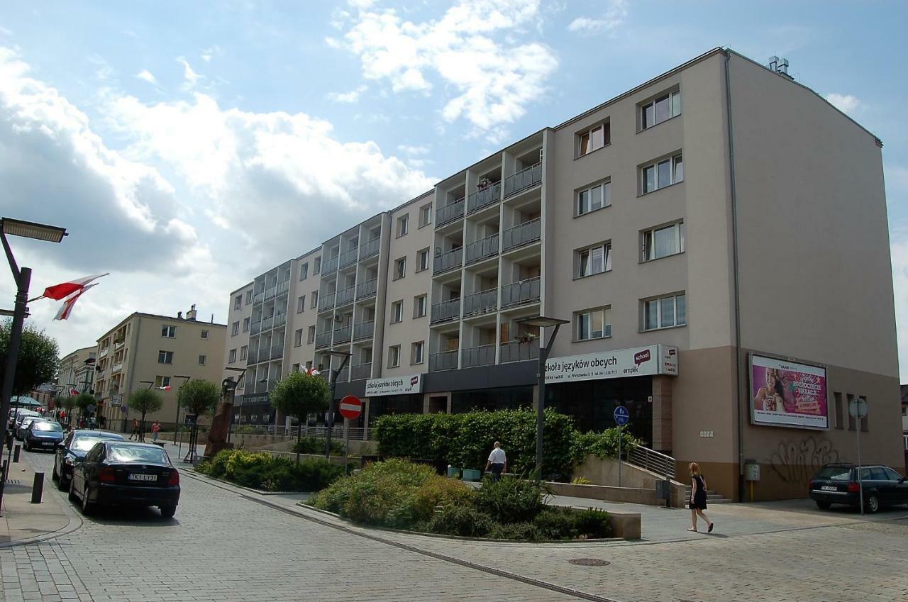 Family & Business Elegant Apartments Rynek Centrum Downtown - 2 Bedroom, Balcony, Parking Kielce Kültér fotó