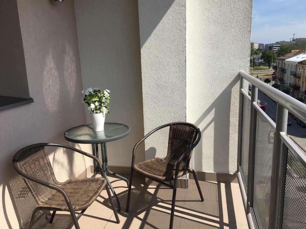Family & Business Elegant Apartments Rynek Centrum Downtown - 2 Bedroom, Balcony, Parking Kielce Kültér fotó