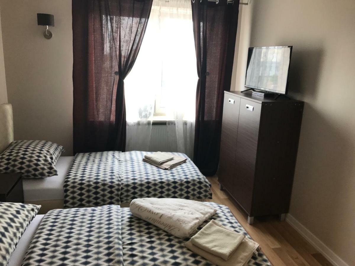 Family & Business Elegant Apartments Rynek Centrum Downtown - 2 Bedroom, Balcony, Parking Kielce Kültér fotó