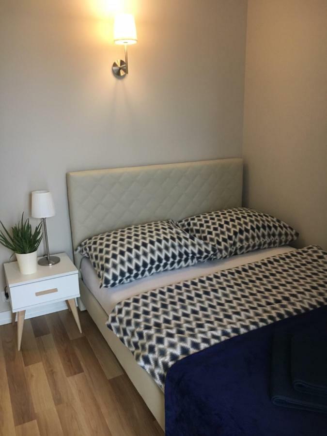 Family & Business Elegant Apartments Rynek Centrum Downtown - 2 Bedroom, Balcony, Parking Kielce Kültér fotó