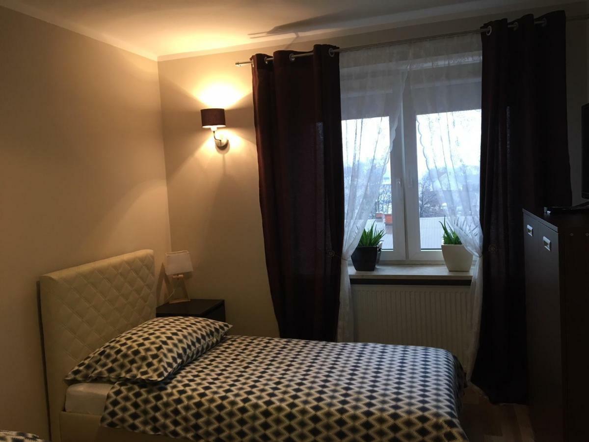 Family & Business Elegant Apartments Rynek Centrum Downtown - 2 Bedroom, Balcony, Parking Kielce Kültér fotó